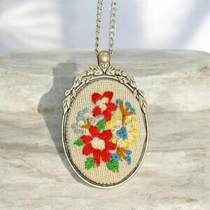 Patriotic Hand-stitched Floral Embroidery Pendant Necklace